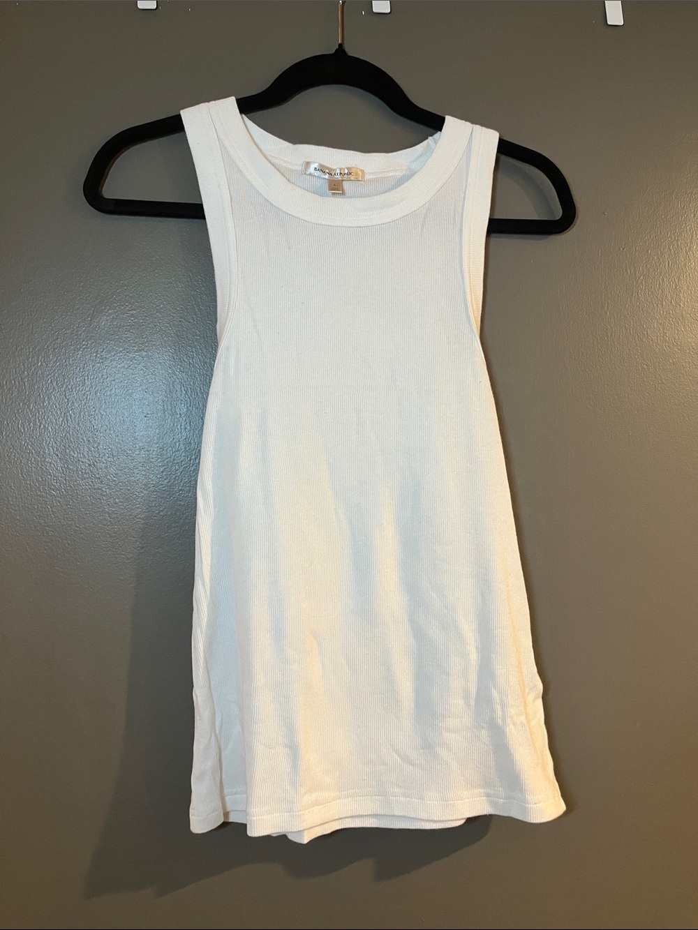 Banana Republic White Ribbed Tank - Women